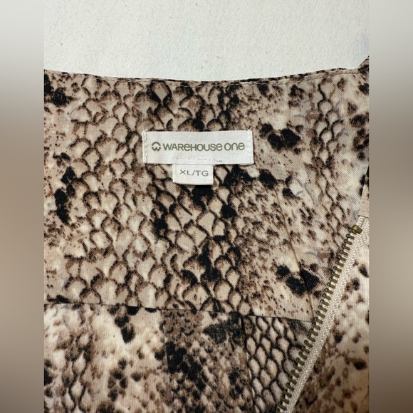 Dressy blouse - Picture 2 of 3